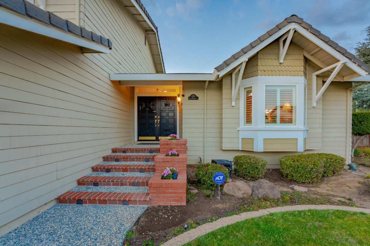 6376 Grand Meadow Ln, San Jose, CA 95135-1611