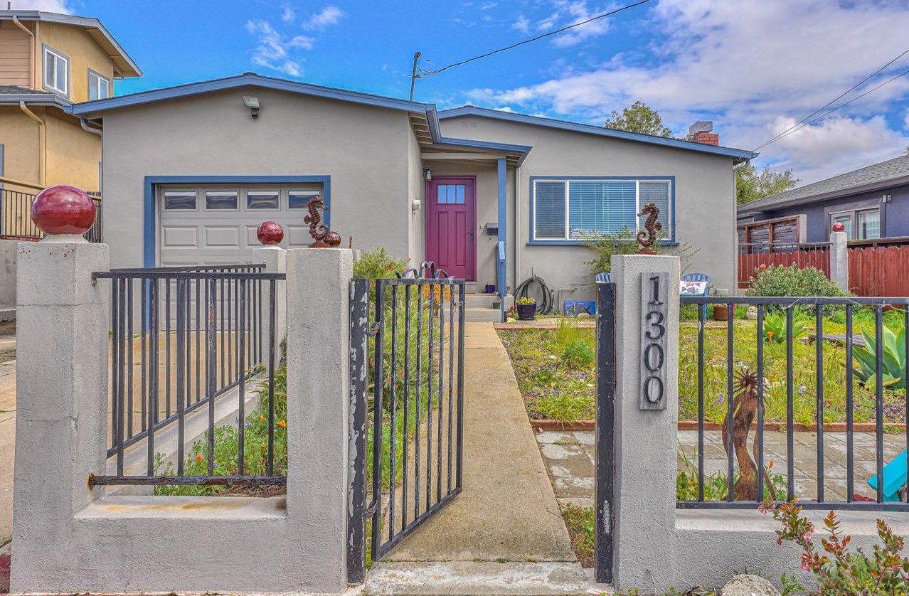 1300 Flores St, Seaside, CA 93955