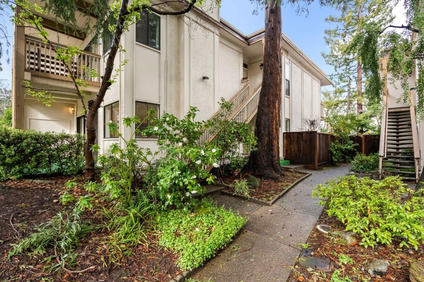 1282 Woodside Rd, Redwood City, CA 94061