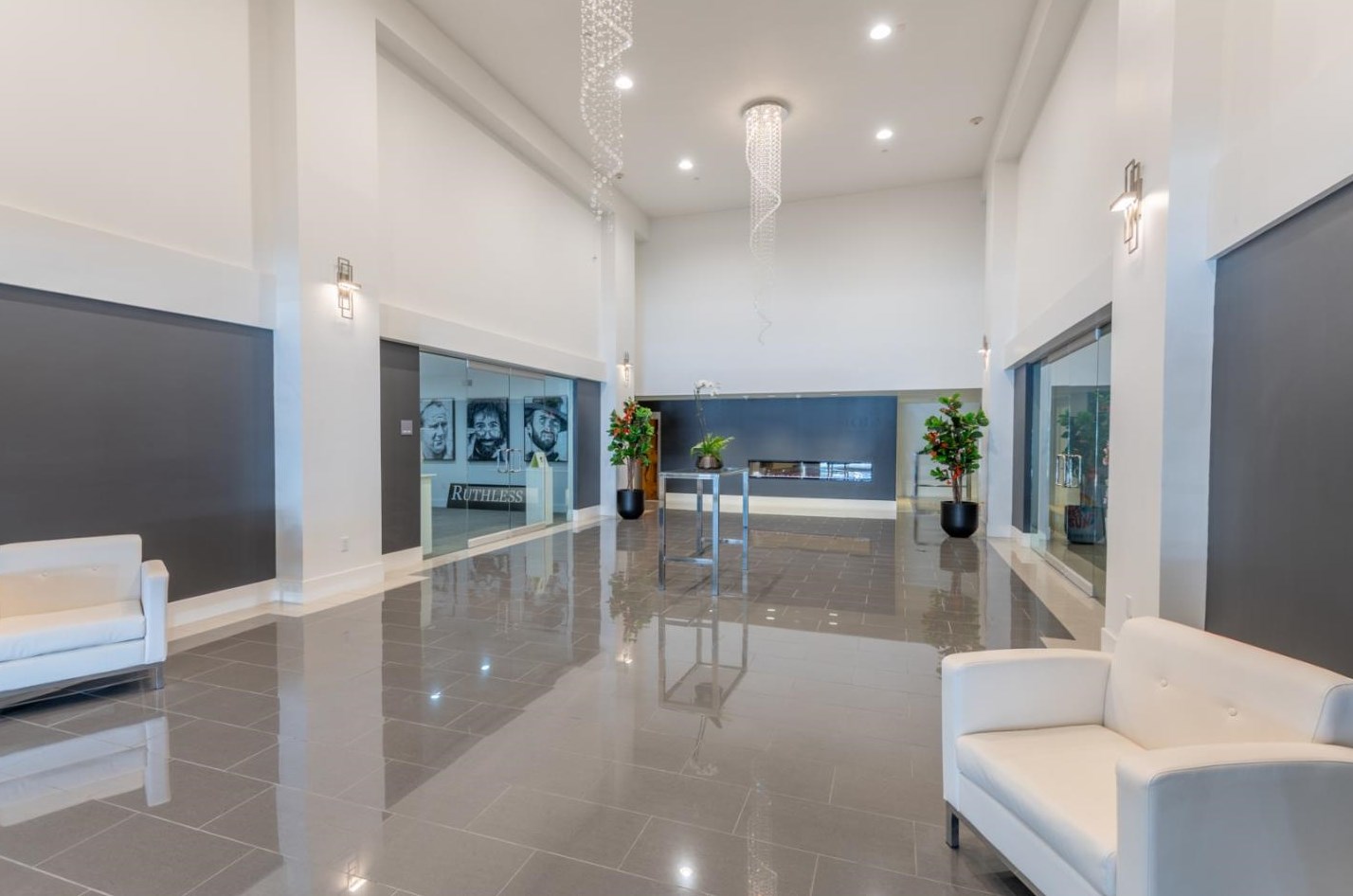 542 Lighthouse Ave 401, Del Monte Park, CA 93950