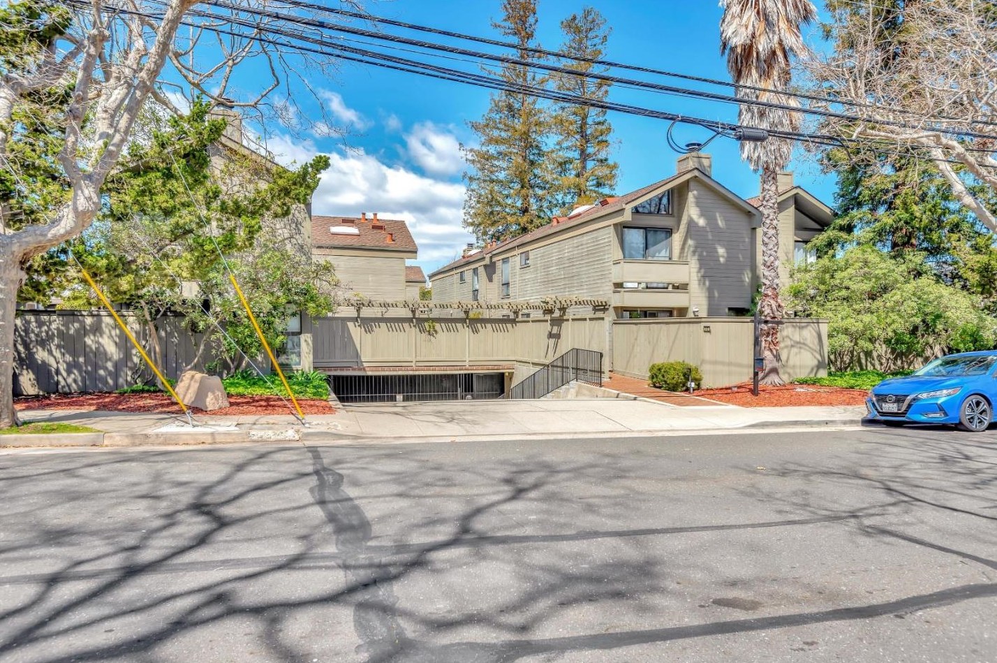 130 Barneson Ave, San Mateo, CA 94402-2984