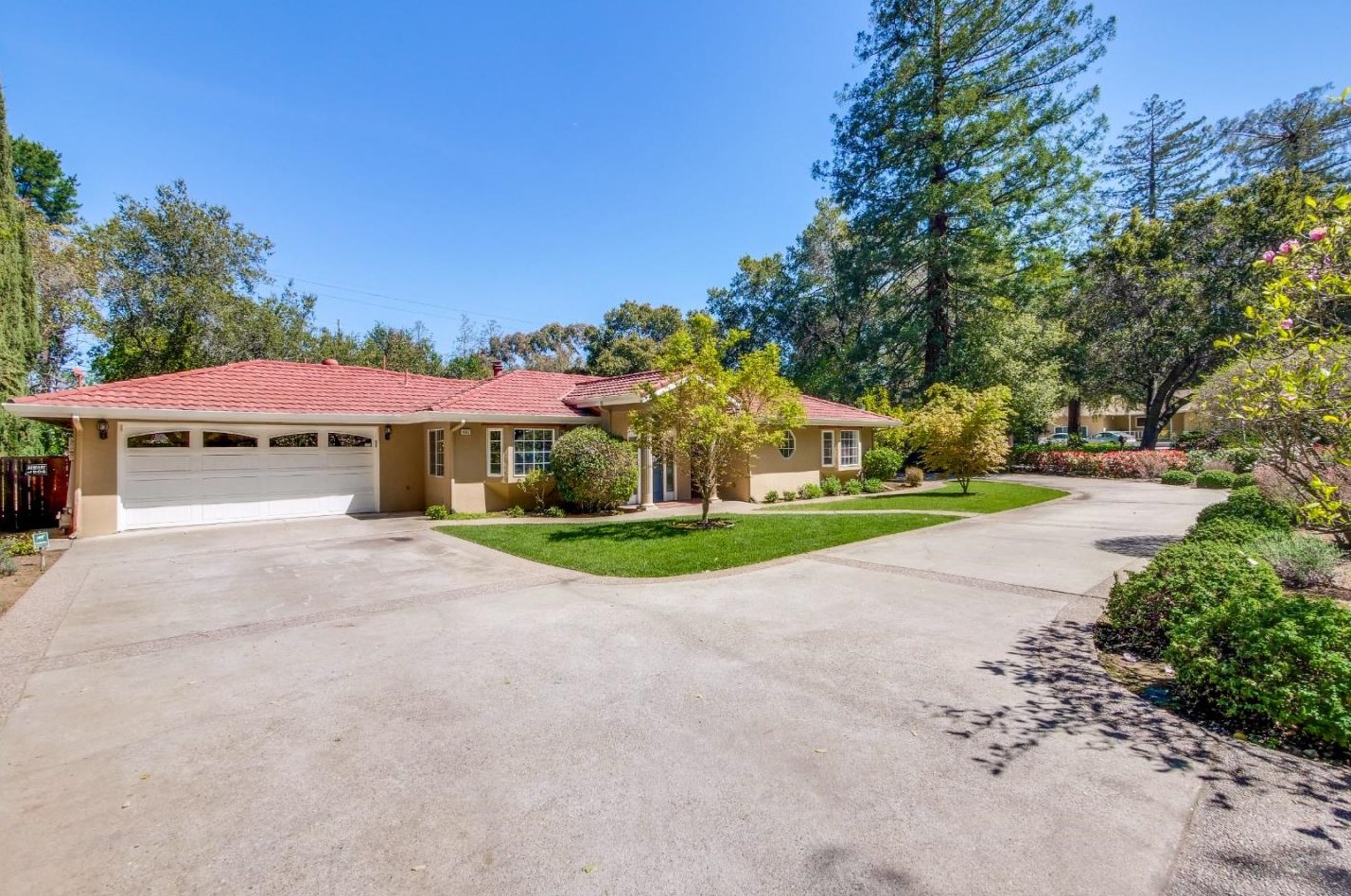 492 Deodara Dr, Los Altos, CA 94024