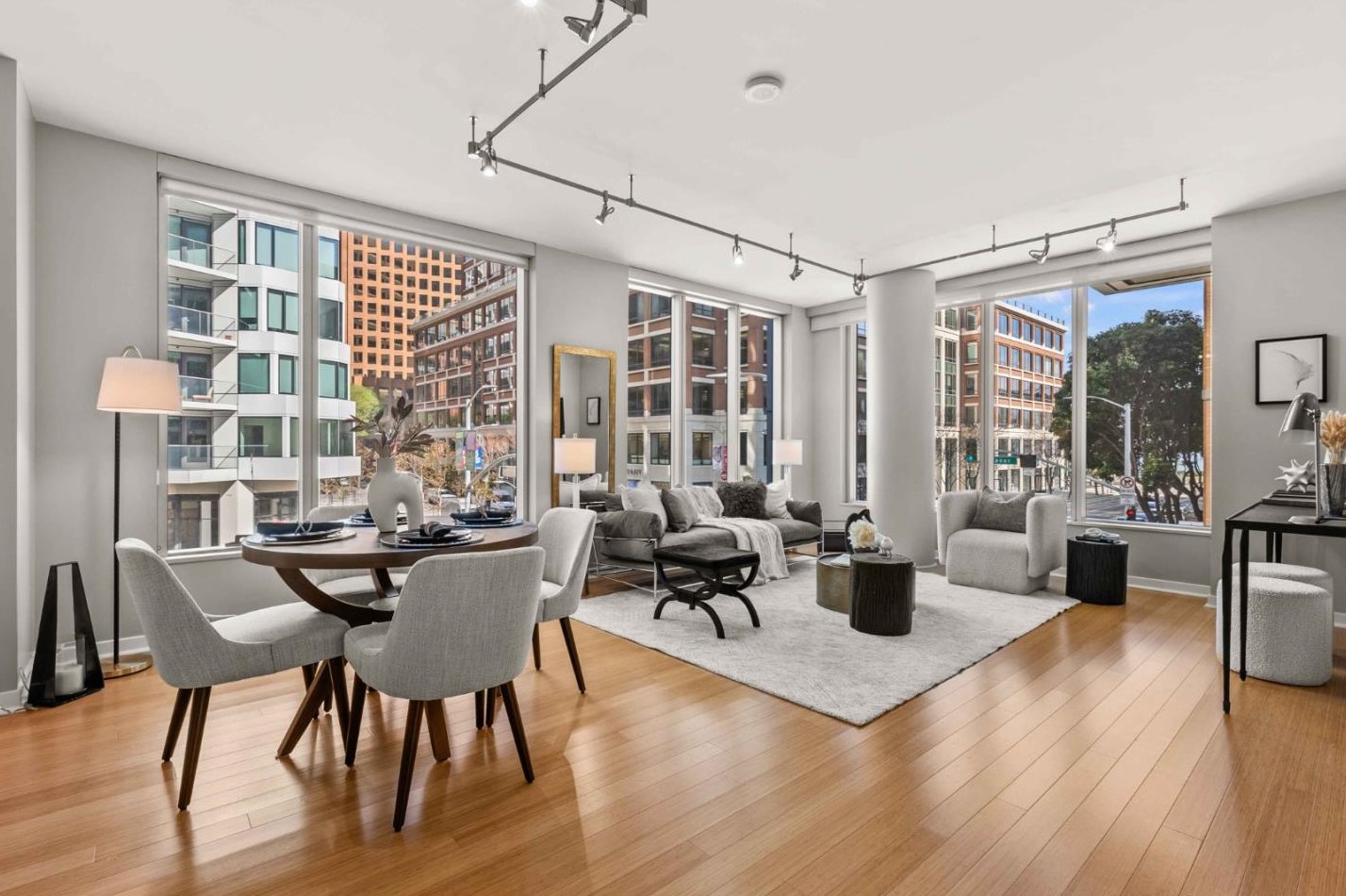 318 Spear St, San Francisco CA  94105-6158 exterior