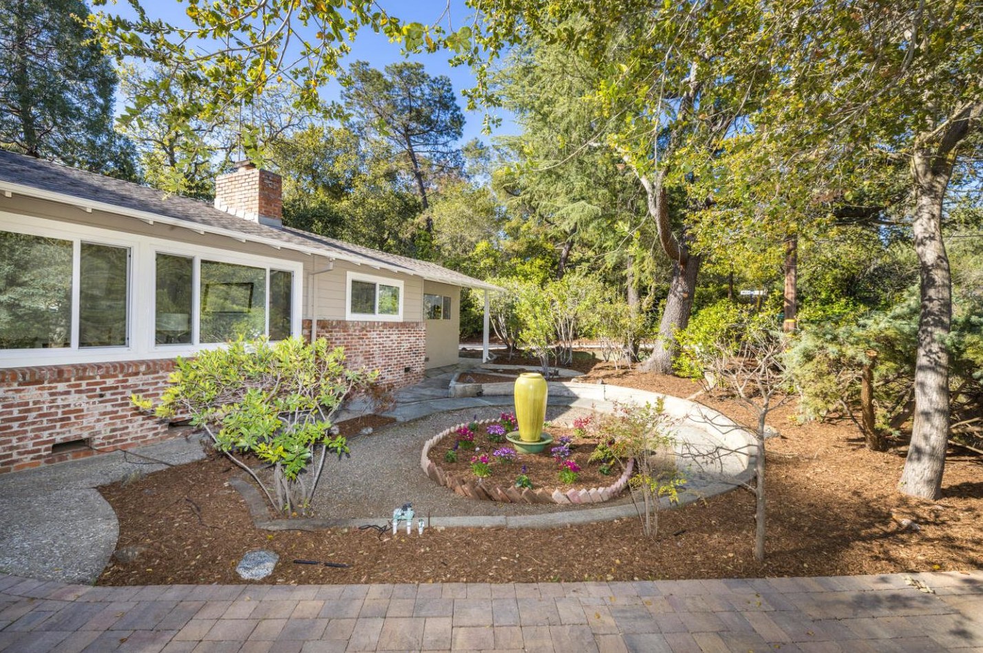 891 Moana Ct, Palo Alto, CA 94306