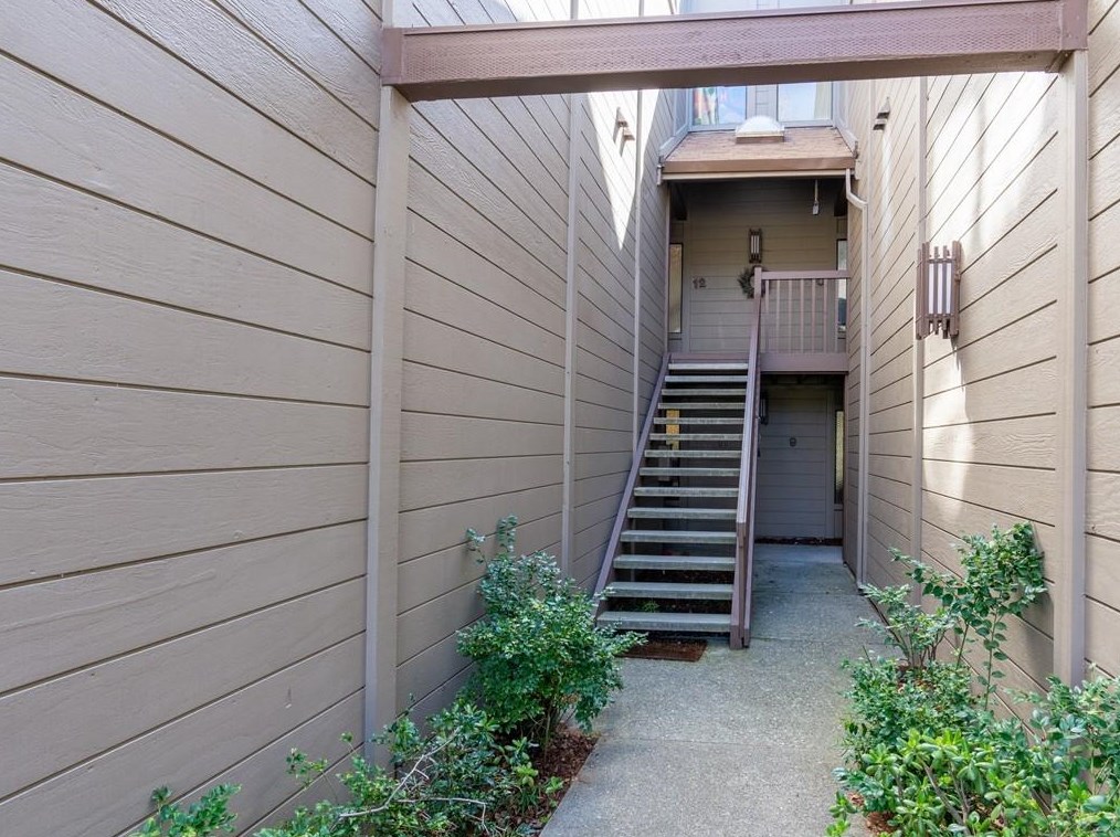 2040 W Middlefield Rd 12, Mountain View, CA 94043