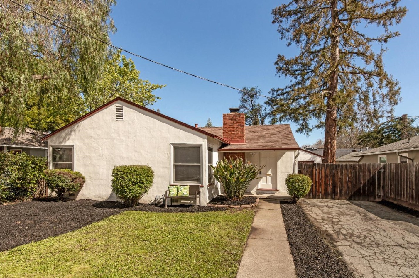 108 Blackburn Ave, Menlo Park, CA 94025-2704