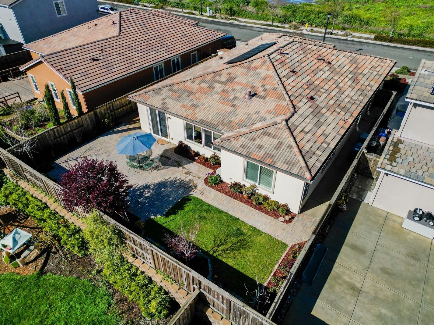 2019 Harry Lorenzo Ave, Woodland CA  95776 exterior