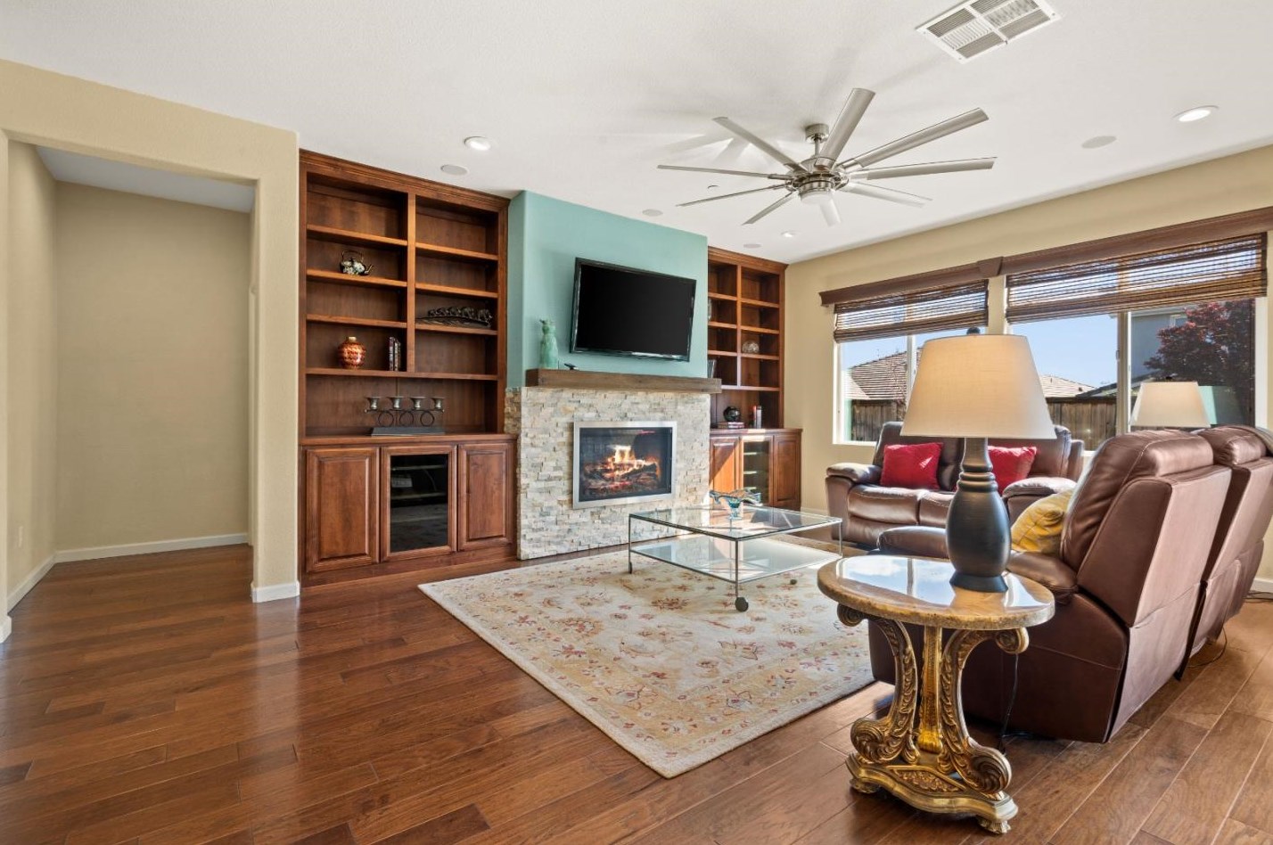 2019 Harry Lorenzo Ave, Woodland CA  95776 exterior