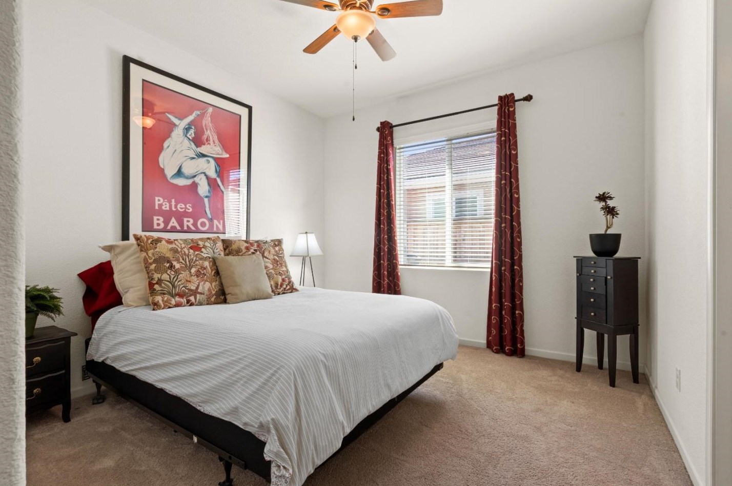 2019 Harry Lorenzo Ave, Woodland CA  95776 exterior