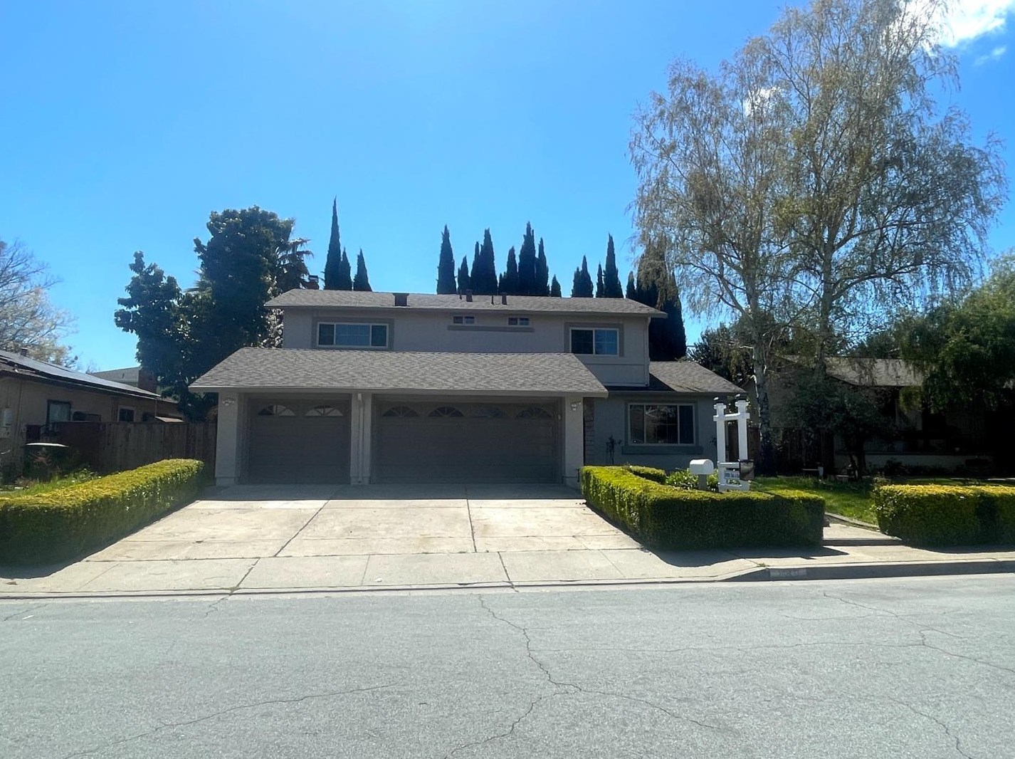860 Chesapeake Pl, Gilroy, CA 95020