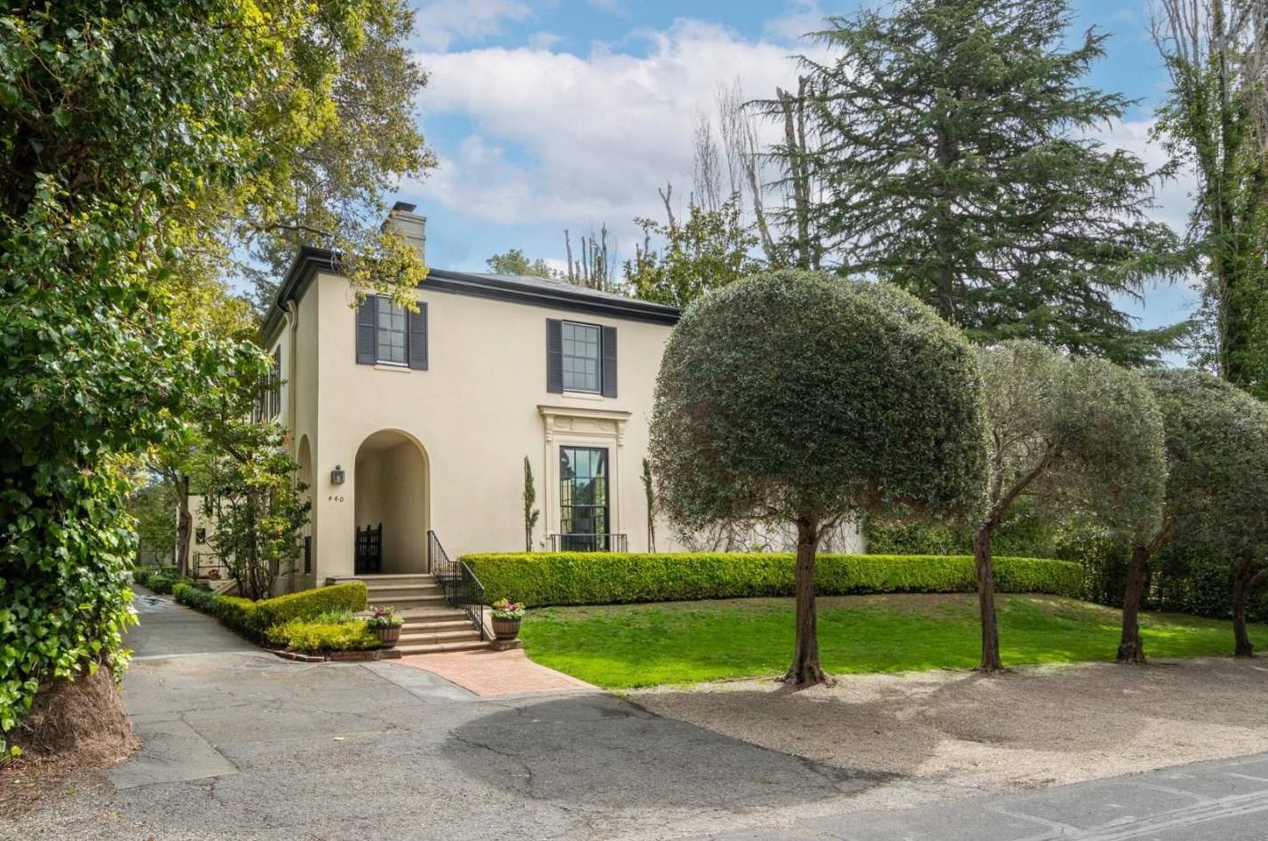 440 Severn Ln, Burlingame, CA 94010