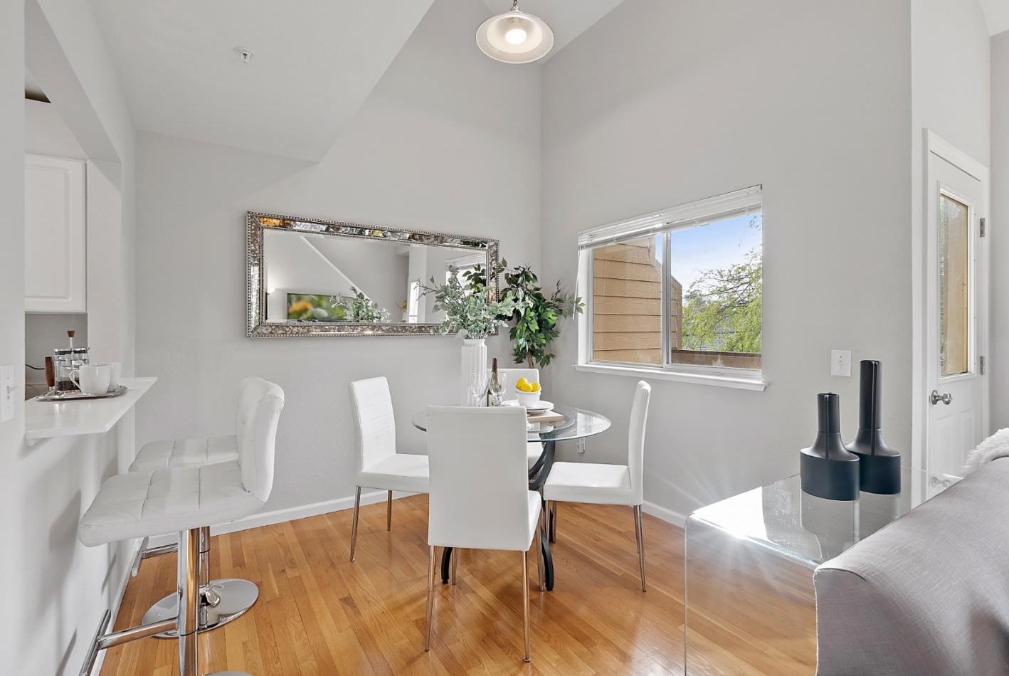 307 Old County Rd 7, San Carlos, CA 94070
