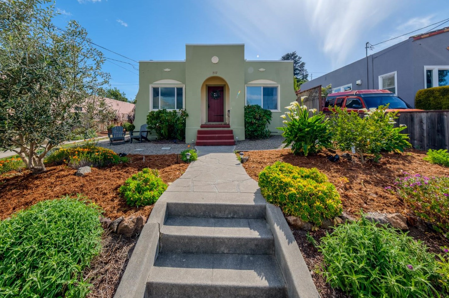 517 Olive St, Santa Cruz, CA 95060-2424