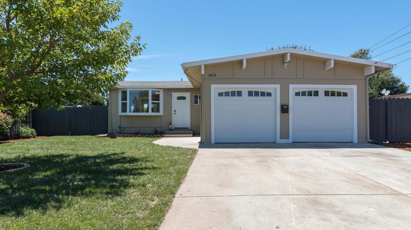 1403 Camellia Dr, Palo Alto, CA 94303