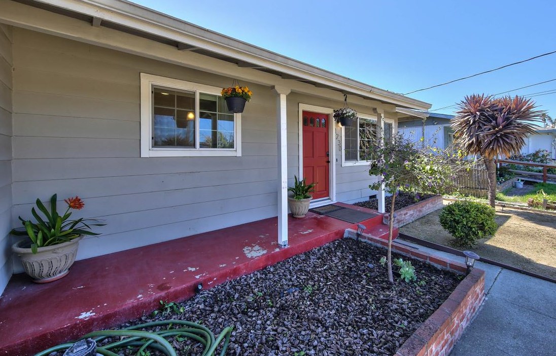 1230 Hawaii Pl, Salinas, CA 93905-1210