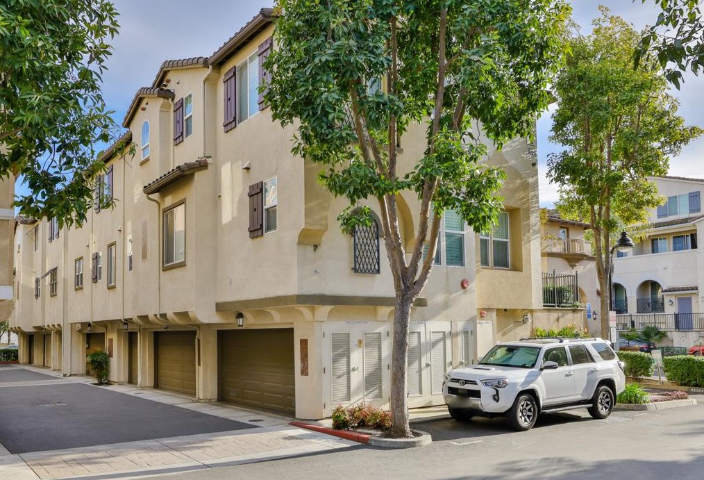 166 Parc Pl Dr, Milpitas, CA 95035