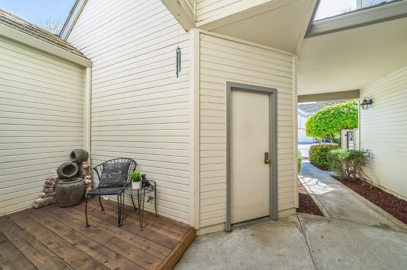 727 Tiana Ln, Mountain View, CA 94041