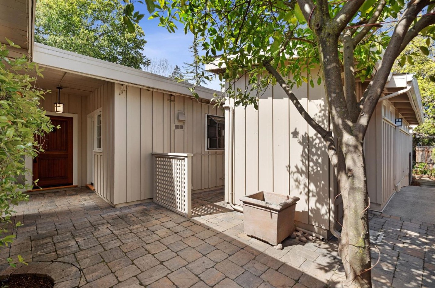 2316 Howard Ave, San Carlos, CA 94070