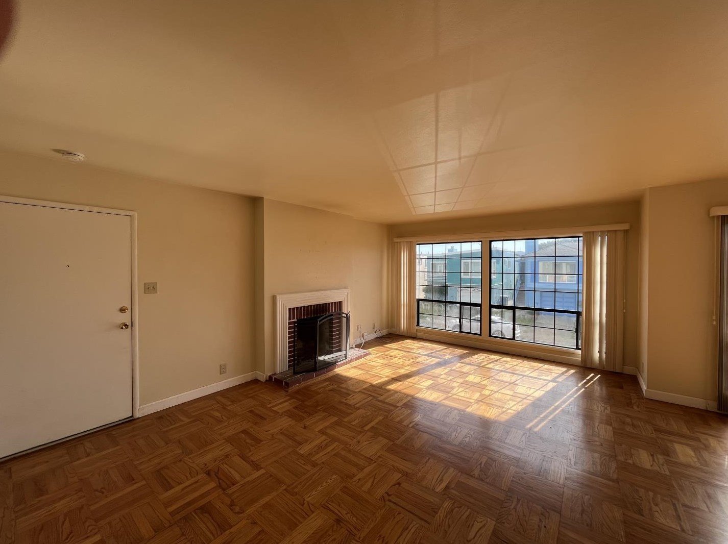 128 Avalon Dr, Daly City, CA 94015