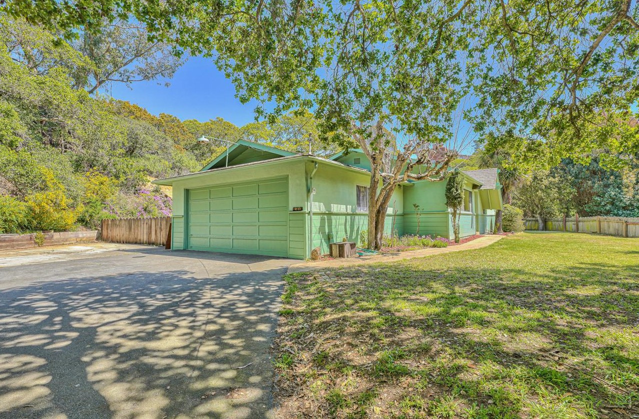 18151 Berta Canyon Rd, Salinas, CA 93907-1307