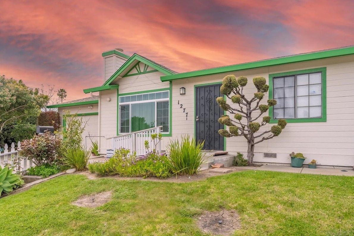 1277 Rider Ave, Salinas, CA 93905-1227