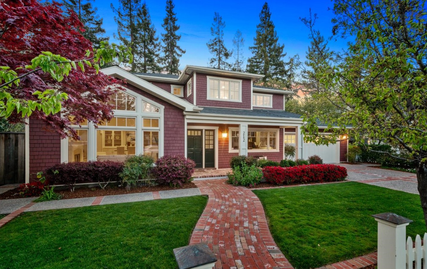 212 Felton Dr, Menlo Park, CA 94025-3004