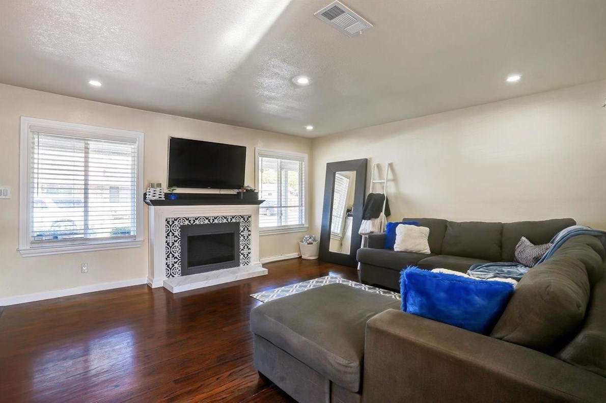 385 Monaco Ave, Union City, CA 94587-3714