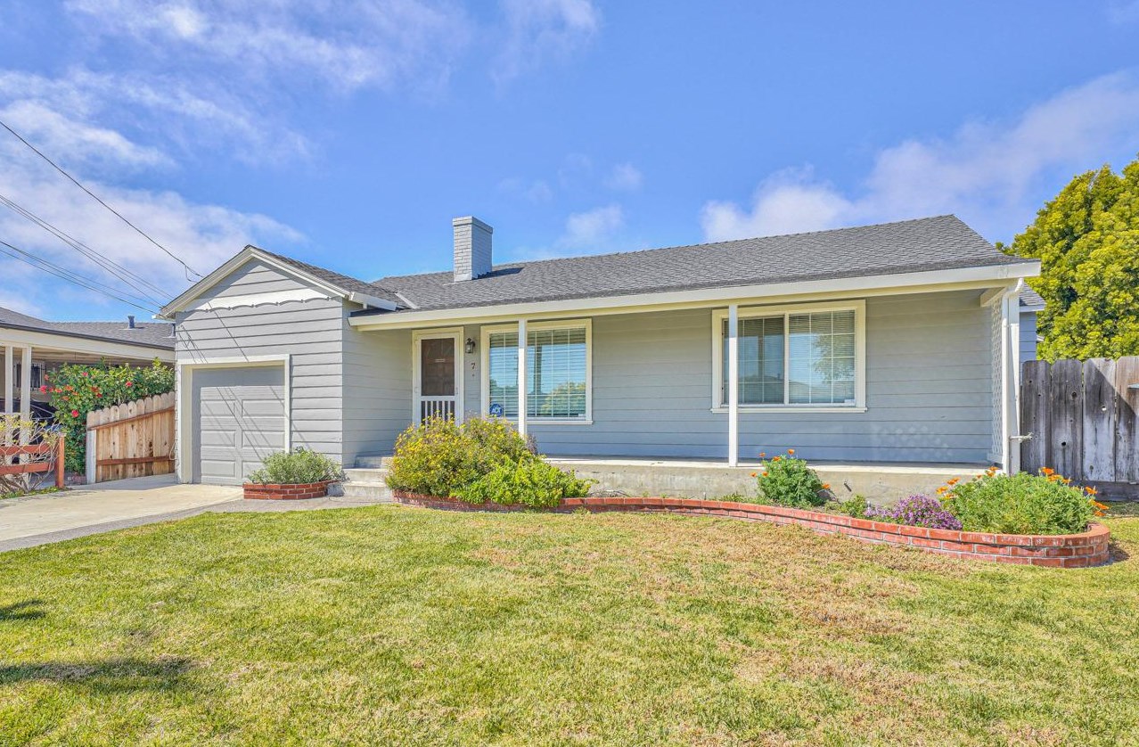 7 Grove St, Salinas, CA 93901