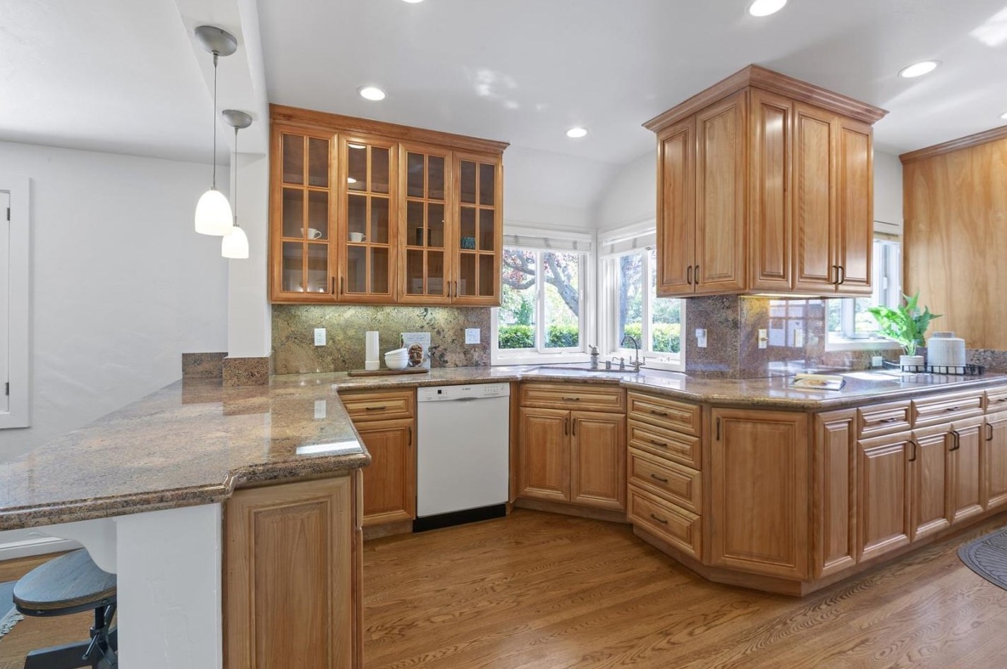 14615 Aloha Ave, Saratoga CA  95070-6003 exterior