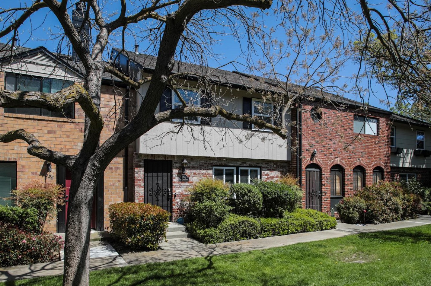 1394 Loop Dr, San Jose, CA 95126-4319