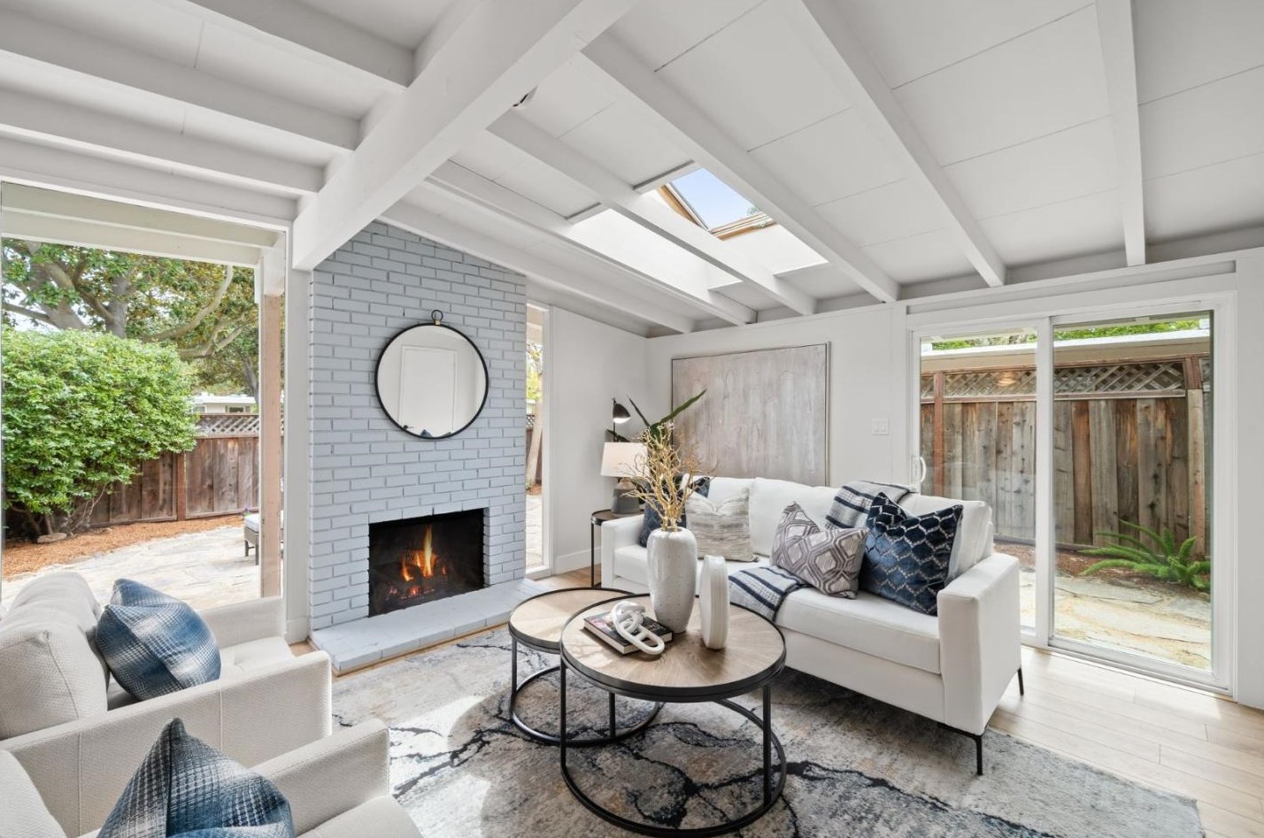 951 Moreno Ave, Palo Alto, CA 94303