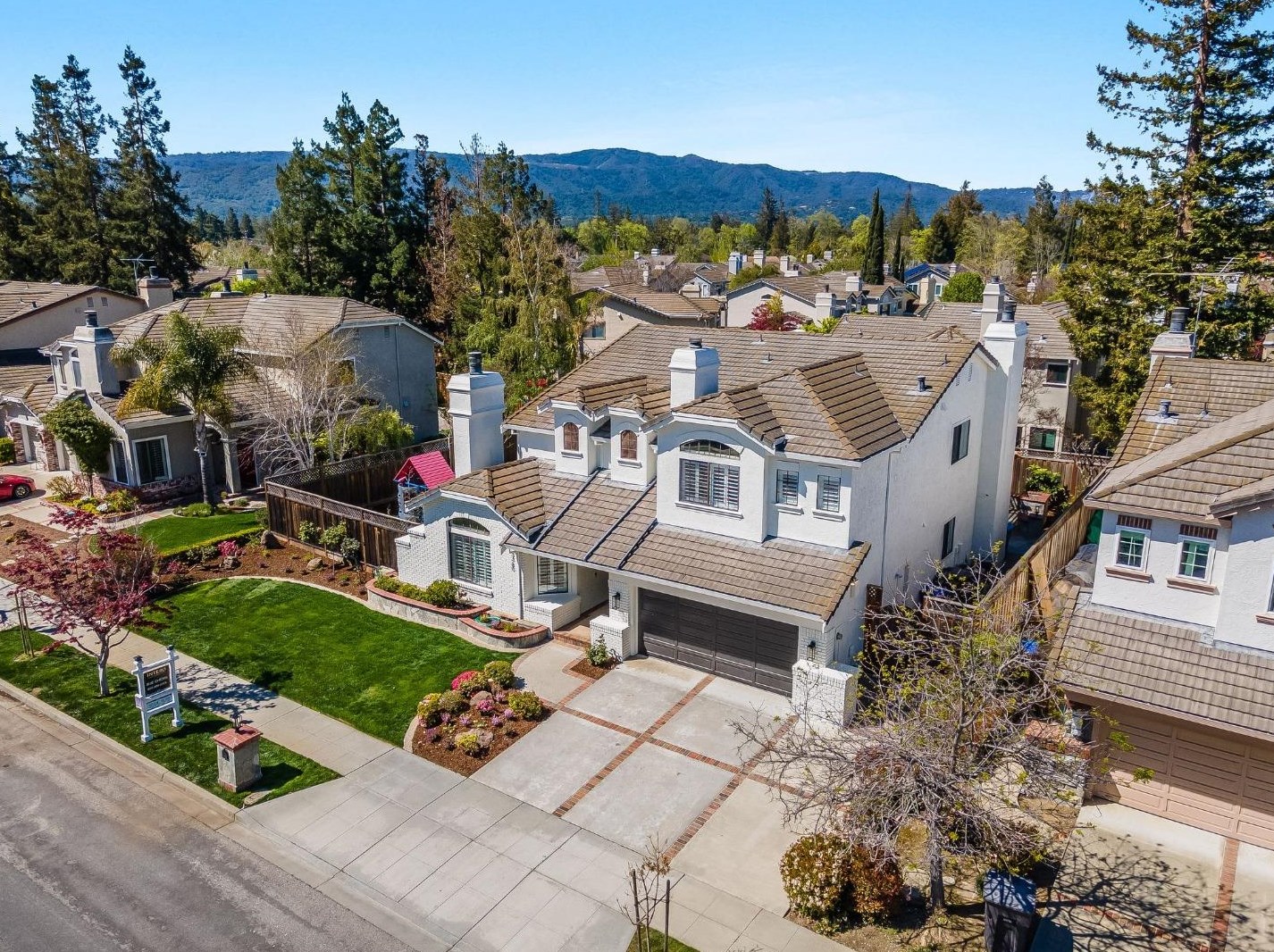 3360 Shady Spring Ln, Mountain View, CA 94040