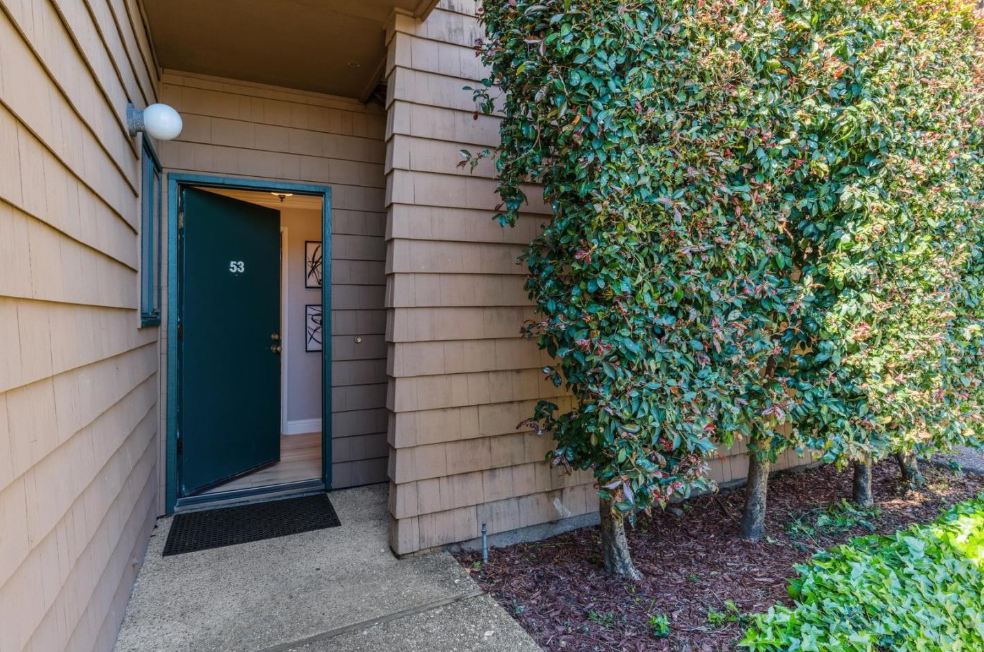 53 Cove Ln, Redwood City, CA 94065
