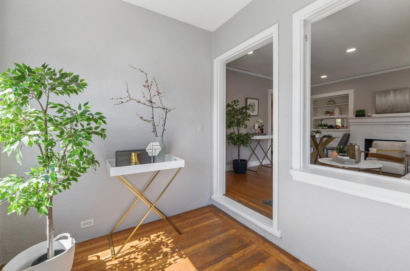 850 Jefferson Ct, San Mateo, CA 94401-2206