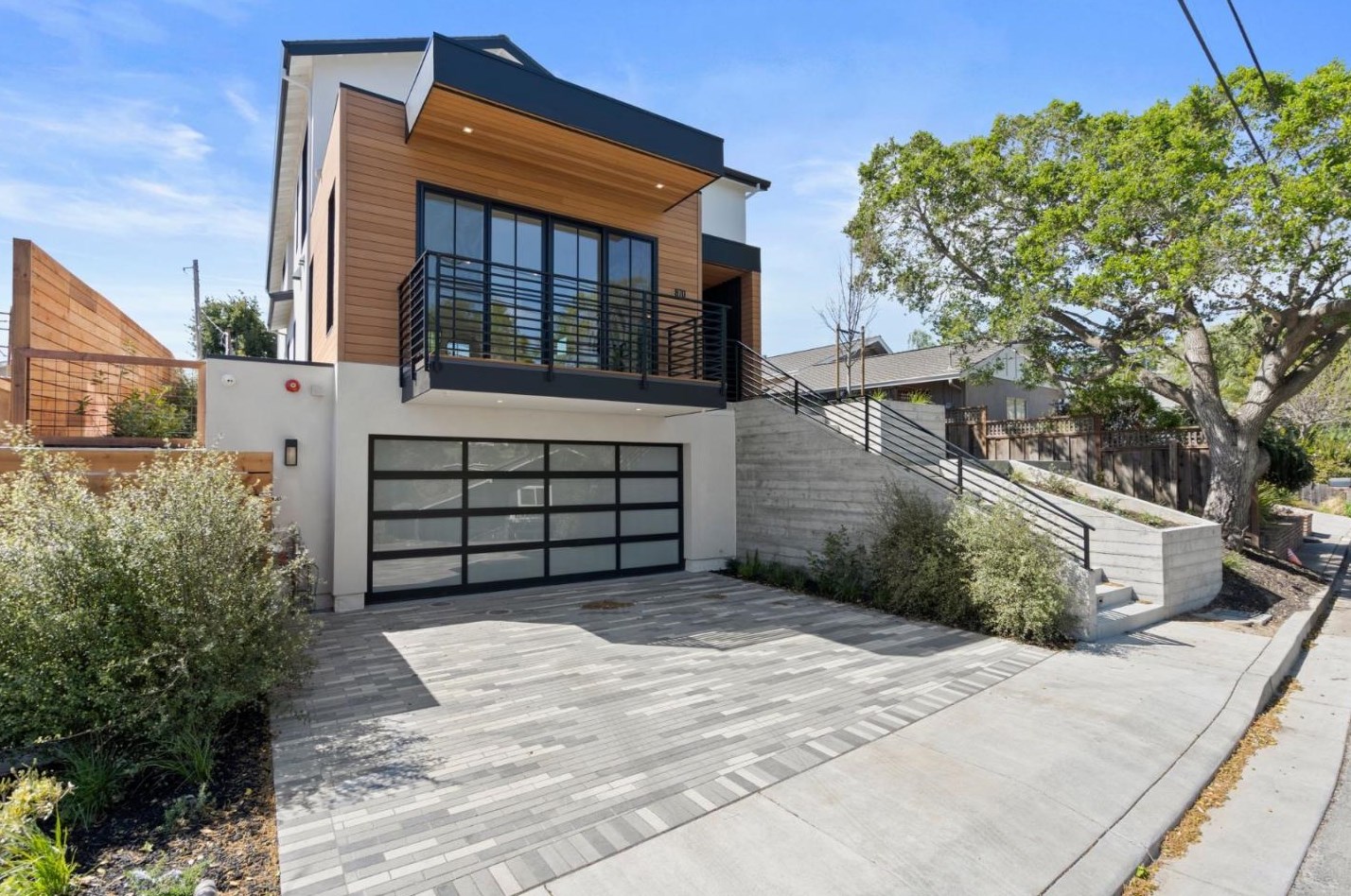 870 Sunset Dr, San Carlos, CA 94070