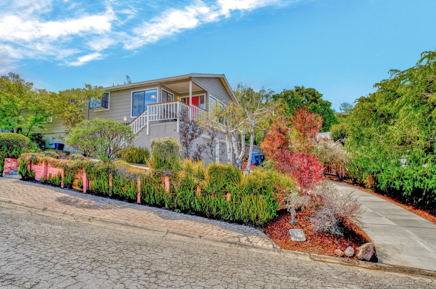 1580 Molitor Rd, Belmont, CA 94002