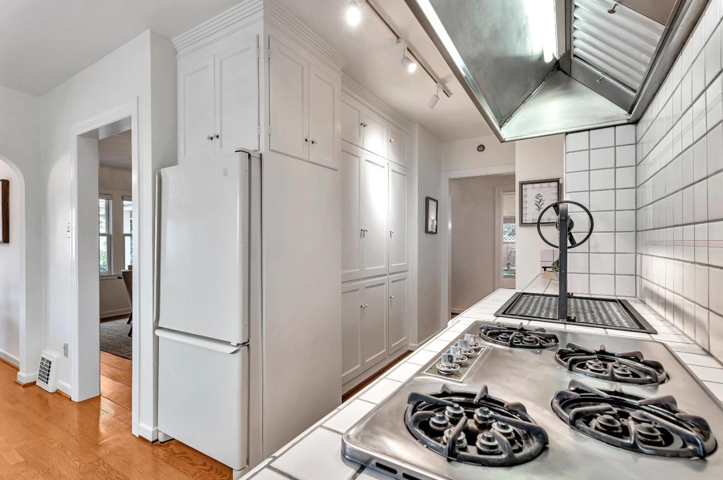 1134 Crescent Dr, San Jose CA  95125-3163 exterior