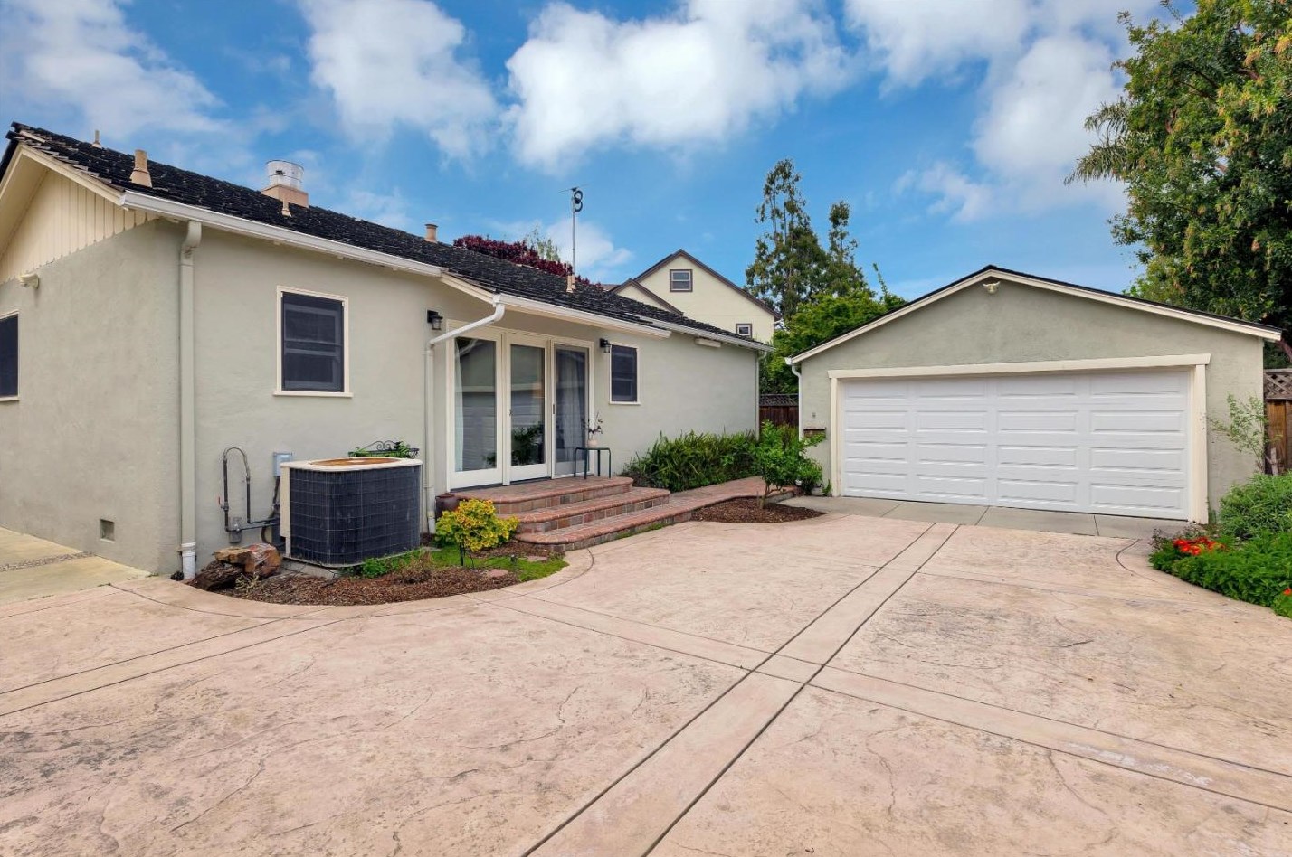 1134 Crescent Dr, San Jose CA  95125-3163 exterior