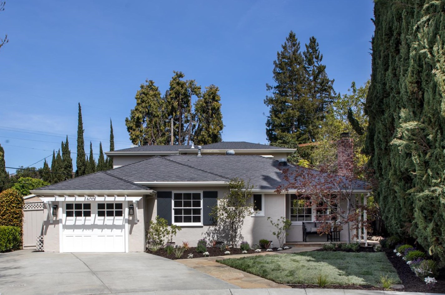 600 Kenwood Dr, Menlo Park, CA 94025-5115