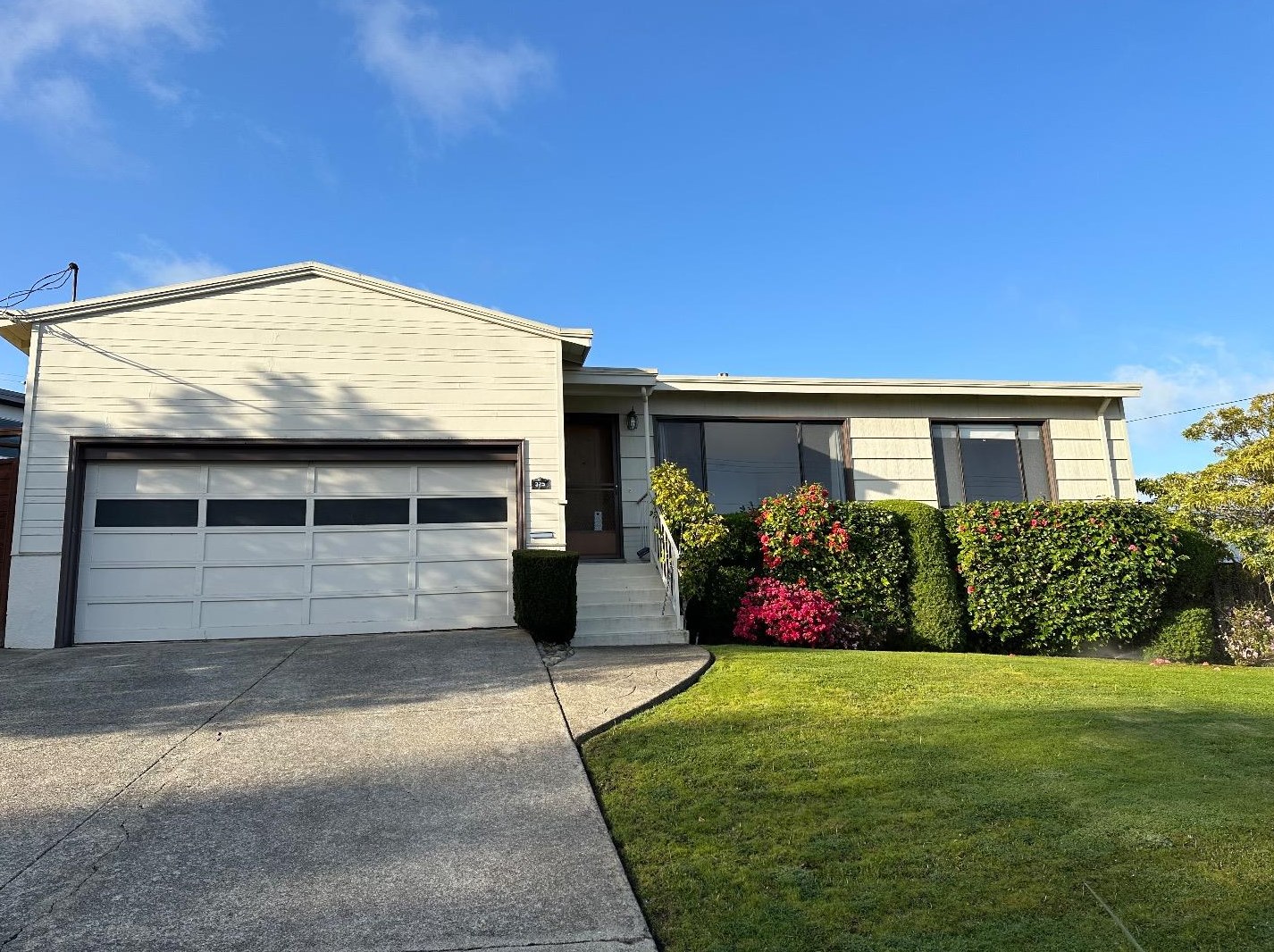 325 Landfair Ave, San Mateo, CA 94403-5030
