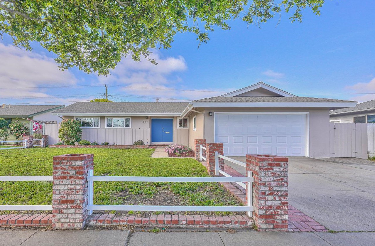 787 Fairfax Dr, Salinas, CA 93901-1250