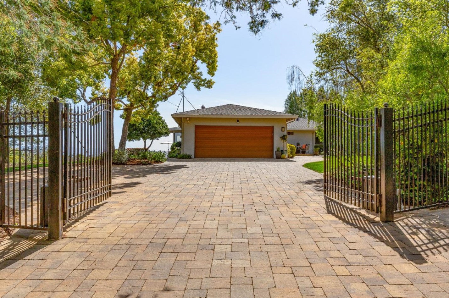 15940 Overlook Dr, Los Gatos, CA 95030