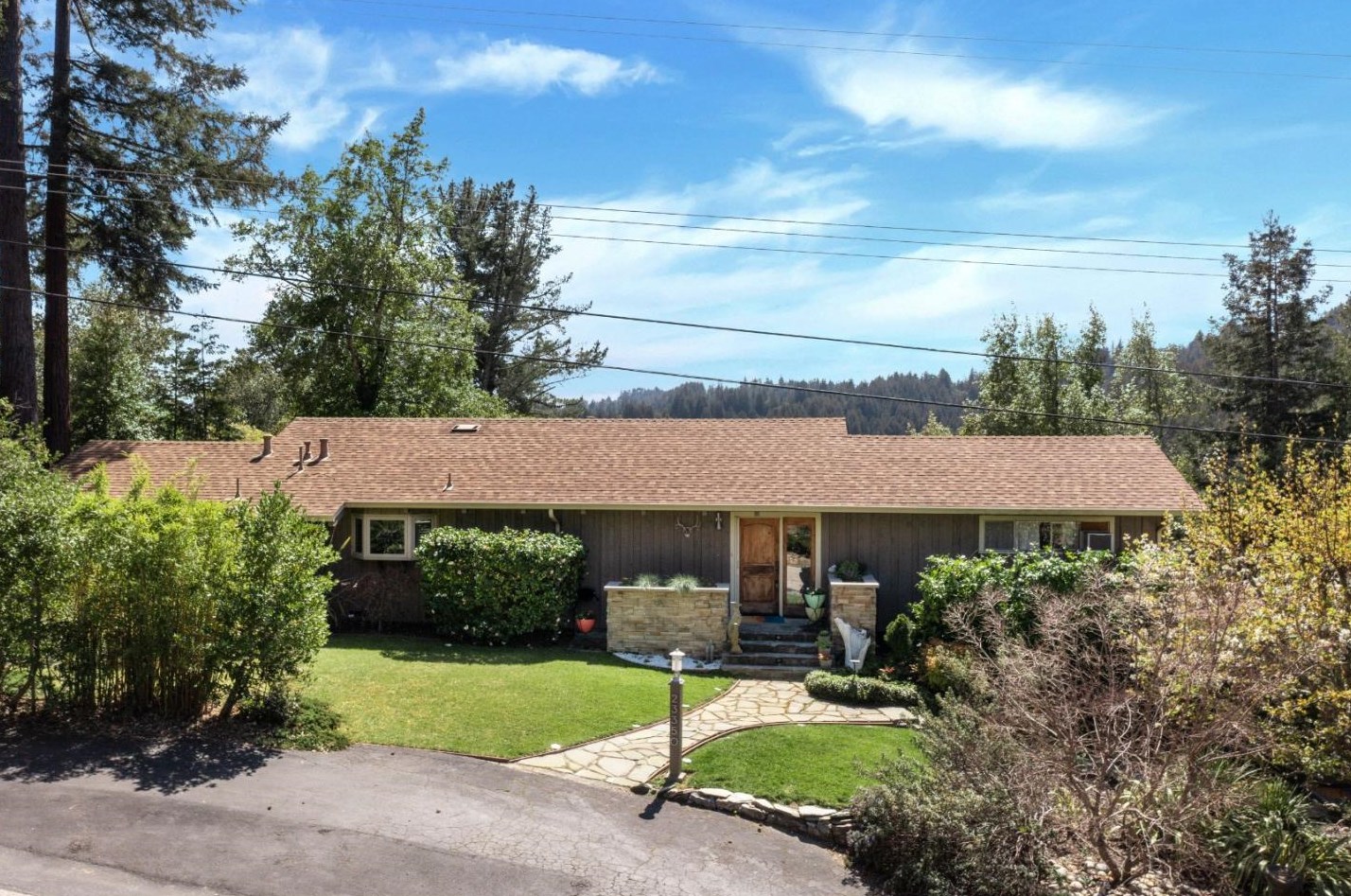 23350 Deerfield Rd, Los Gatos, CA 95033