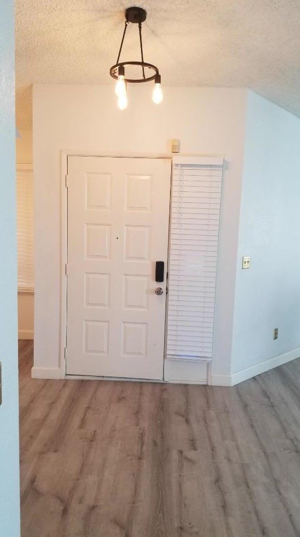 9 Mafic Ct, Sacramento, CA 95823-2867