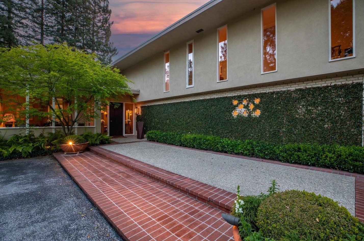 150 Isabella Ave, Menlo Park, CA 94027-4034