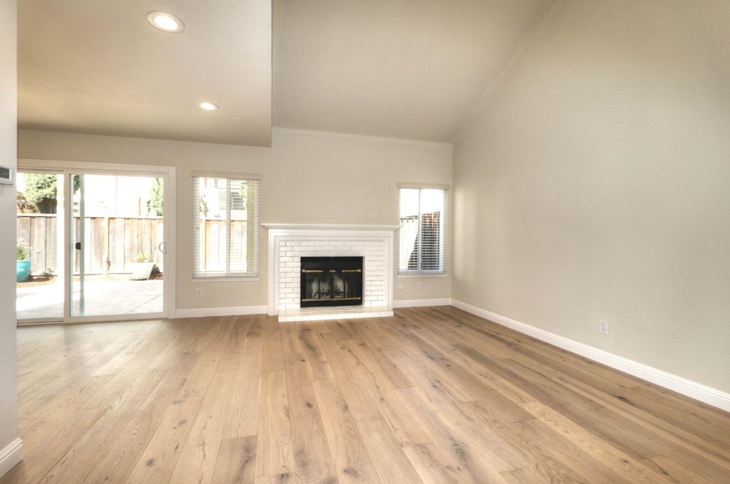 285 Klamath Rd, Milpitas, CA 95035-3547