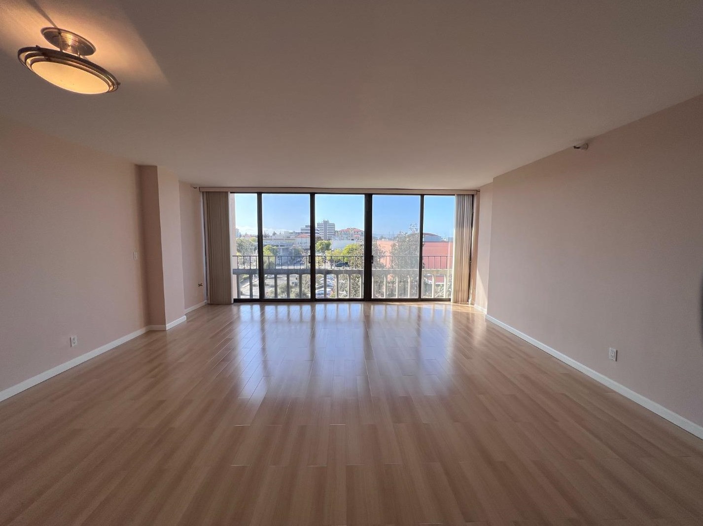 555 Laurel Ave #420, San Mateo, CA 94401