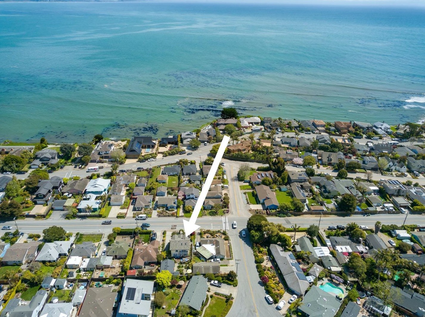 4415 Portola Dr, Santa Cruz, CA 95062-4529