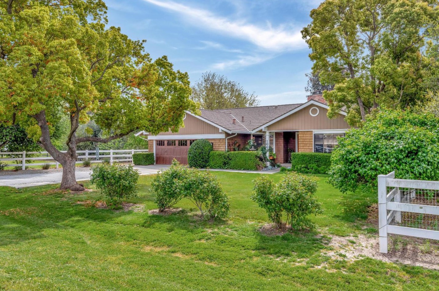 1660 Eberts Dr, San Martin, CA 95046