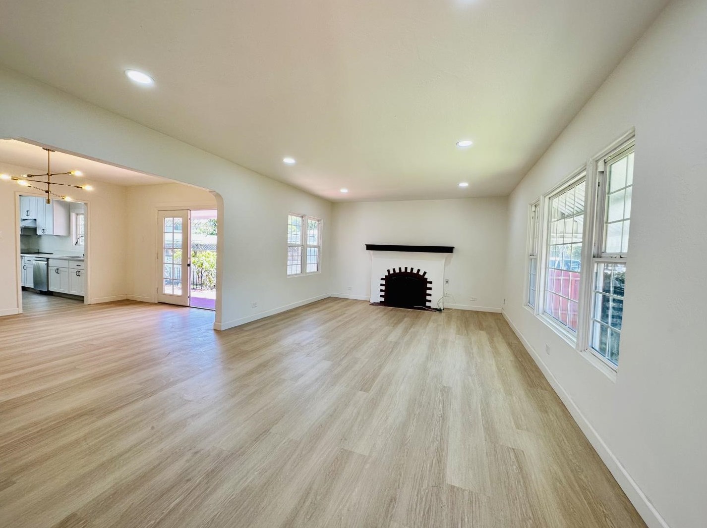31154 Union City Blvd, Union City, CA 94587-2550